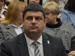 Володин: в районах области деньги на детские сады пускают на непрофильные цели