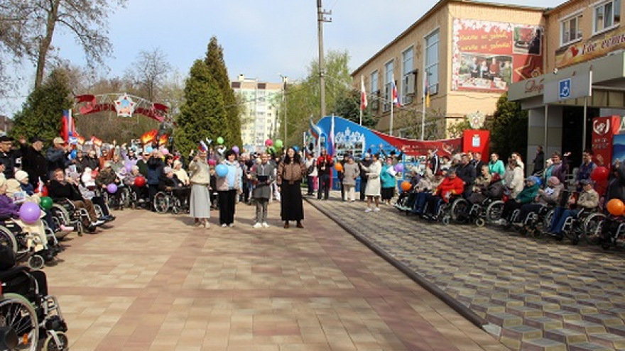 В Энгельсском доме-интернате прошли Первомайские гуляния