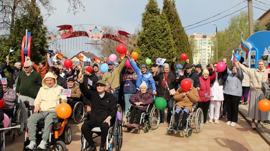 В Энгельсском доме-интернате прошли Первомайские гуляния