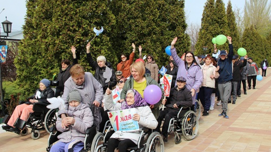 В Энгельсском доме-интернате прошли Первомайские гуляния