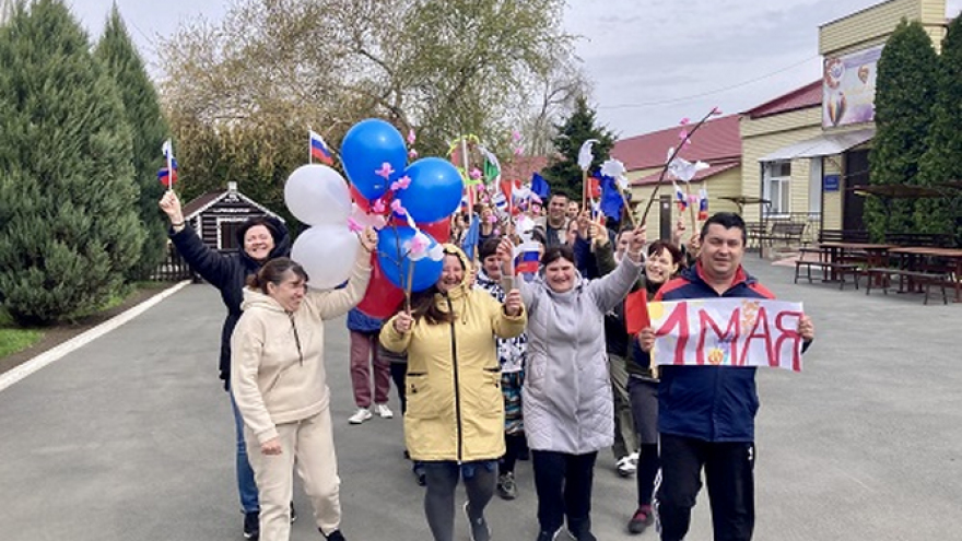 В Энгельсском доме-интернате прошли Первомайские гуляния