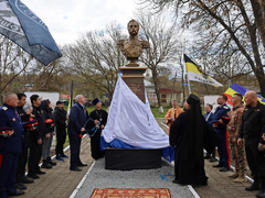 Памятник царю-освободителю открыли в Саратовской области
