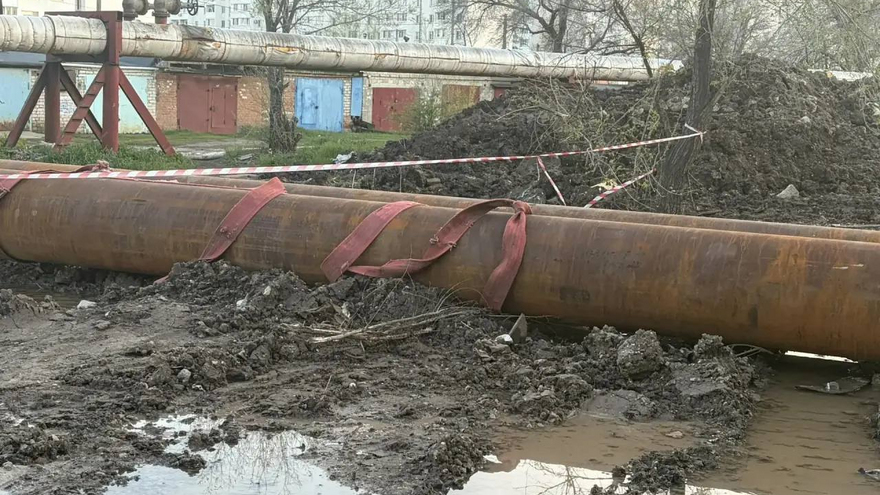 Авария на коллекторе в Энгельсе: организован подвоз воды, чиновникам объявлен выговор