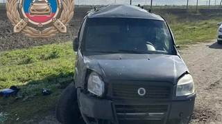 Водитель пострадал при опрокидывании иномарки на саратовской трассе
