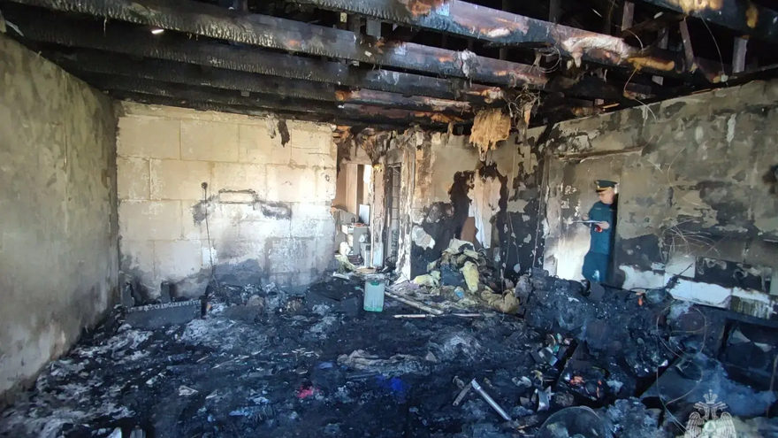 В Саратове на пожаре пострадали мужчина и три девочки