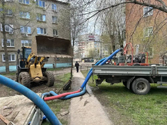 В Энгельсе готовятся к замене поврежденной части коллектора на Менделеева