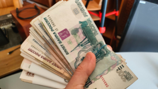 Исследование: доходы женщин в Саратовской области в среднем на 31% ниже мужских
