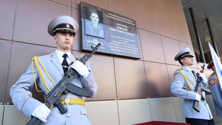 В Саратове открыли доску в честь военной летчицы Демешовой