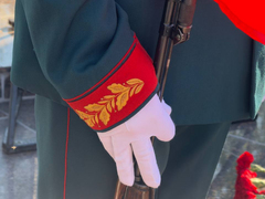 На Воскресенском кладбище возложили цветы к монументу Воин-освободитель