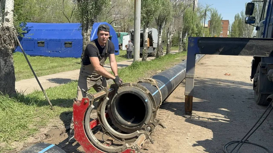 В Энгельсе начали снос незаконных строений у места ремонта коллектора