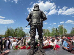 Открыт памятник погибшим на СВО героям из Саратовской области