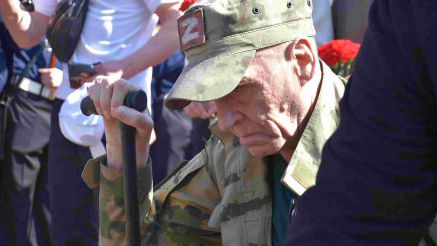 Тысячи саратовцев в День Победы почтили память героев на Соколовой горе