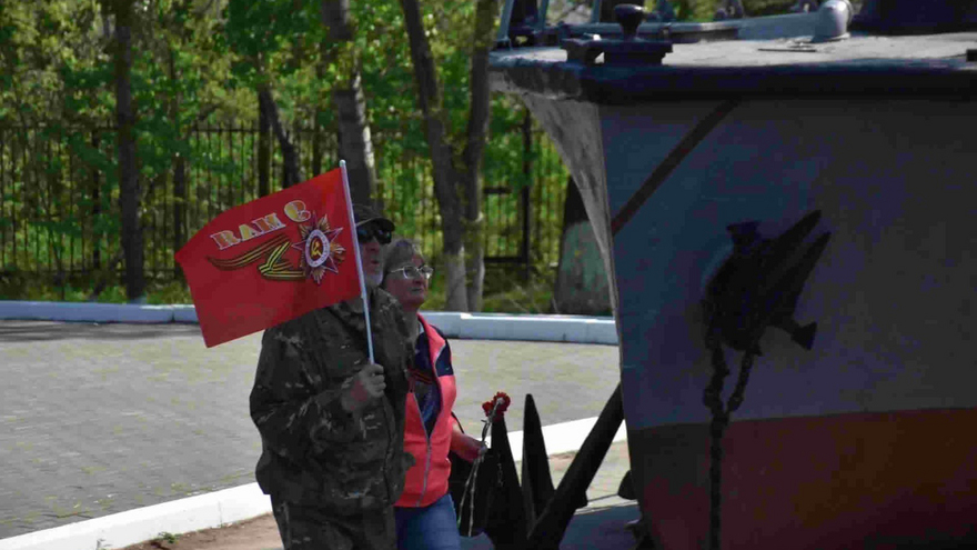 Тысячи саратовцев в День Победы почтили память героев на Соколовой горе