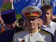 Тысячи саратовцев в День Победы почтили память героев на Соколовой горе