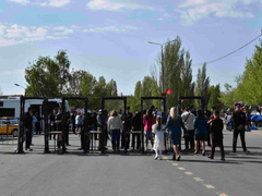 Тысячи саратовцев в День Победы почтили память героев на Соколовой горе