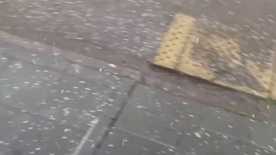 В Саратове выпал град