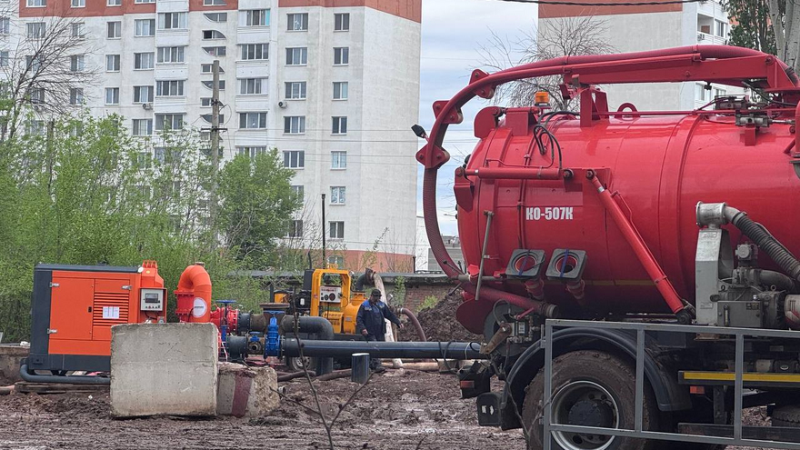 Ремонт коллектора в Энгельсе: число машин для подвоза воды увеличат в 2 раза
