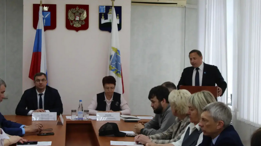 Денис Павлов переизбран главой Воскресенского района