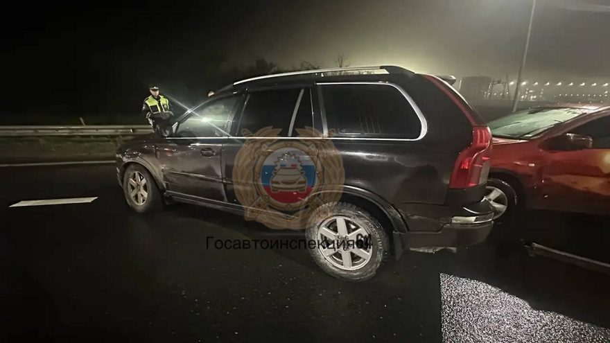 В Саратове в ночном массовом ДТП погиб пассажир кроссовера