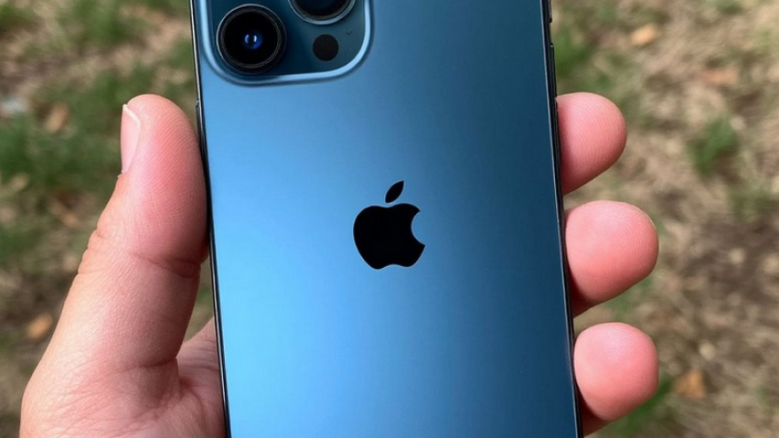 Саратовский школьник поверил в выигрыш iPhone 17 Pro Max и лишился денег