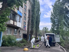 Ремонт коллектора: в Энгельсе дезинфицируют территории соцучреждений и жилых домов