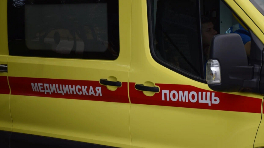 В Саратове при падении с высоты погиб подросток