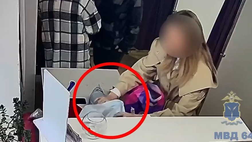 Посетительница пункта Wildberries в Саратове попалась на краже пиджака