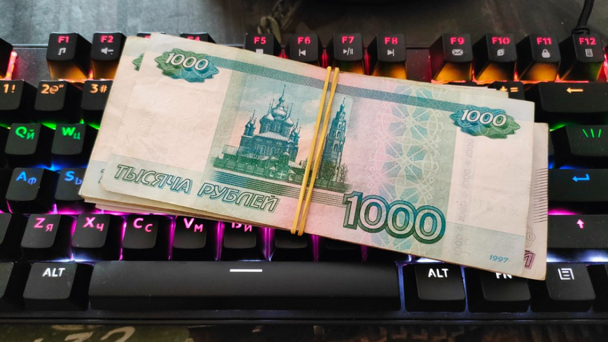 В Саратове ищут программистов на зарплату в 275 тысяч рублей