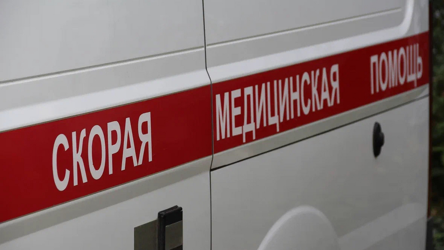В Саратове хулиганивший мужчина случайно порезал ногу о стекло и умер
