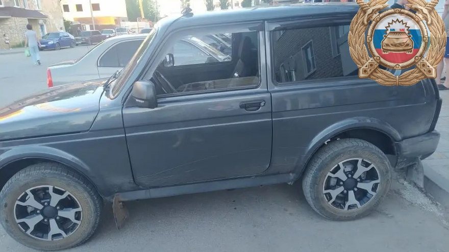 В Саратовской области 11-летний мальчик на электросамокате попал под внедорожник