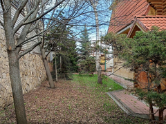 В Саратове продают два коттеджа ценой от 100 млн рублей