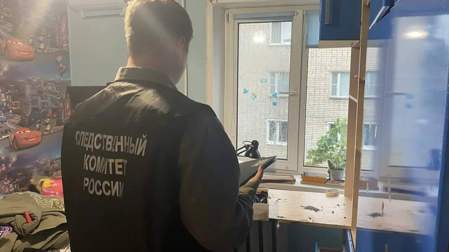 Два мальчика пострадали на пожаре в саратовской пятиэтажке: возбуждено дело