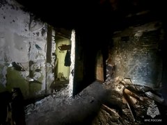 В Саратове на пожаре в аварийном доме погибли пенсионеры