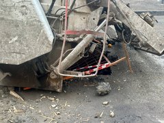 В центре Саратова провалился мусоровоз