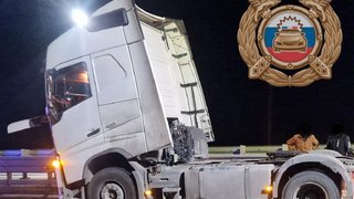 Под Энгельсом водитель тягача насмерть сбил пешехода