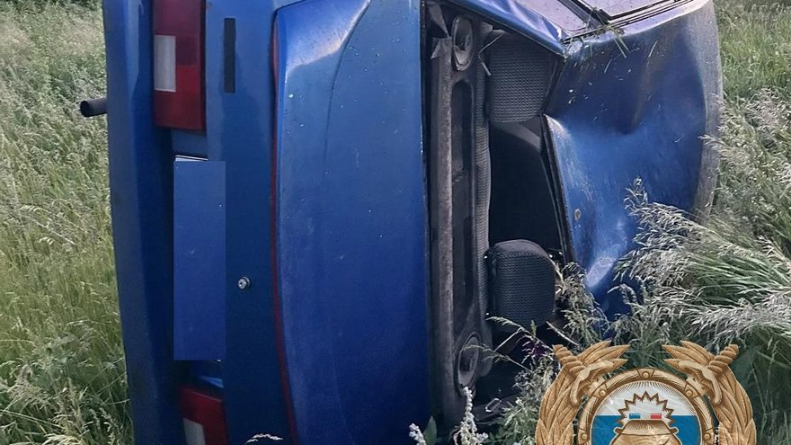 В Саратовской области девяносто девятая слетела с дороги: водитель попал в больницу