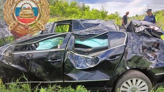 В Саратовской области девушка-водитель разбилась в перевернувшейся иномарке