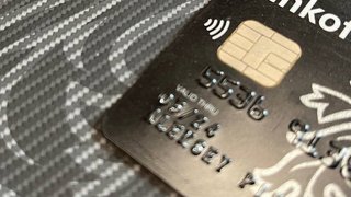 В Саратове подросток продал карту незнакомцу и получил уголовное дело