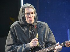 Космос в Саратовском театре драмы: спектакль об иллюзиях и памяти