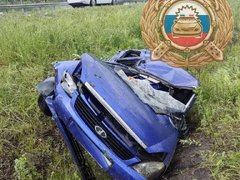 В Саратове Лада превратилась в груду металла после столкновения с кроссовером