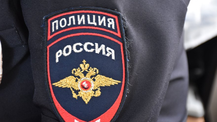 Дебошир не смог смягчить приговор за угрозы и матерщину в адрес полицейских