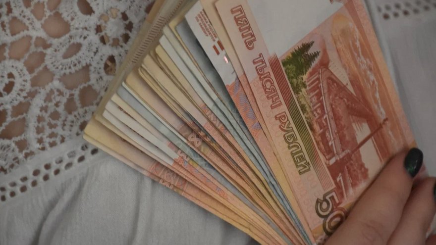 Среднюю зарплату саратовских учителей оценили в 58,6 тысячи рублей