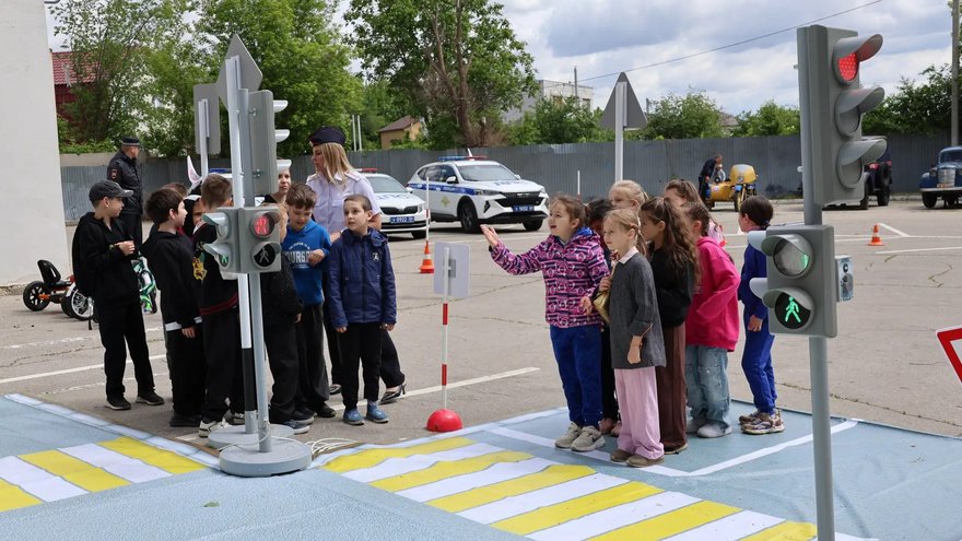 В Саратове появился мобильный детский автогородок
