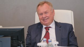 Ставки пойдут вниз, экономика оживёт: Андрей Костин назвал лучший способ сбережения денег
