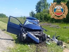 Под Саратовом водитель легковушки погиб в ДТП с грузовиком