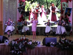 В Энгельсском доме-интернате торжественно поздравили сотрудников с профессиональными праздниками 