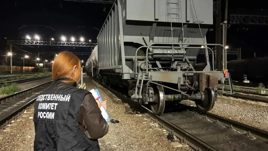 Погибшему после удара током в Саратове было 18 лет: СК начал проверку