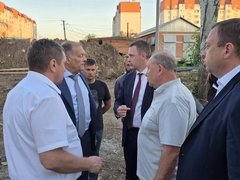 В Энгельсе готовятся бурить отверстие для замены второго участка обвалившегося коллектора
