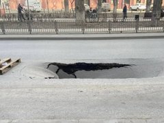 Мэрия Саратова пообещала высокие штрафы за неогороженные коммунальные ямы