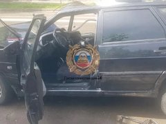 На улице Чернышевского легковушка влетела в столб